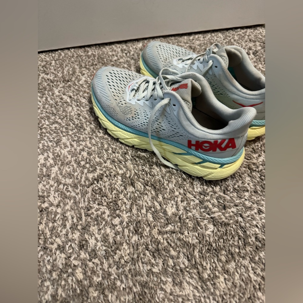Women’s size 6.5 hoka